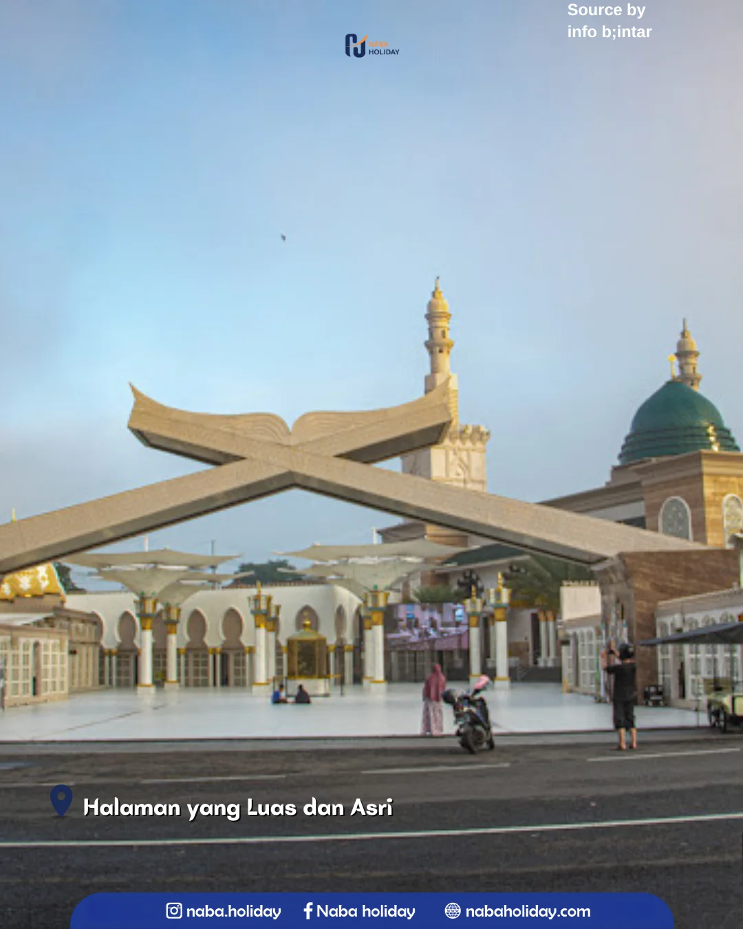 Halaman yang Luas dan Asri masjid ar rahman blitar